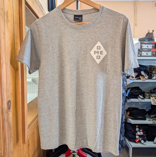 Omeo Tee